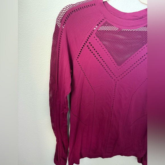 Athleta Oxygen Top Magenta Perforated Breathable Size L Large - Picture 6 of 10
